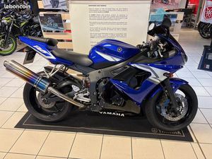YAMAHA YZF-R6 600 CM3