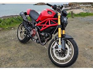 DUCATI MONSTER 1100S