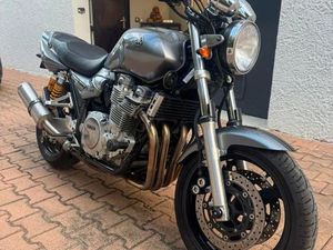YAMAHA XJR 1300