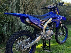 YAMAHA YZF 250 AKRAPOVIC 2022