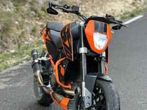 KTM 690 DUKE
