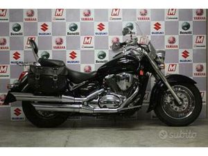 SUZUKI INTRUDER 800