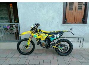 SUZUKI RM 125