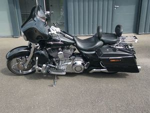 VEND HARLEY STREET GLIDE CVO 1800