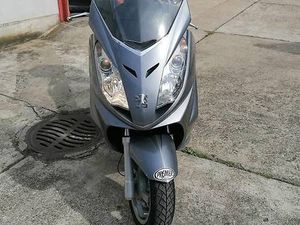 PEUGEOT SATELIS 250 CANTON SOLEURE -