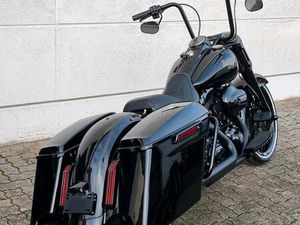 HARLEY DAVIDSON ROAD KING 21 ZOLL FRONT 103CUI ALL BLACK STREET