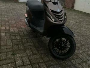 ZIP 50CC 2T — SCOOTERS | PIAGGIO — MARKTPLAATS