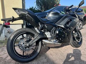 KAWASAKI NINJA 650
