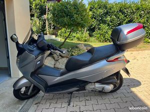 SCOOTER HONDA FES 125 S-WING