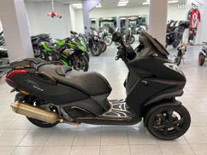 PEUGEOT METROPOLIS 400