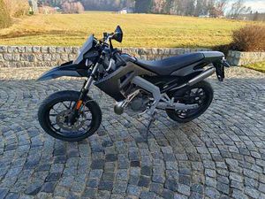 BLACK PEARL LOW SEAT