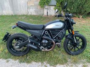 DUCATI SCRAMBLER 800 ICON DARK TAGLIANDATA