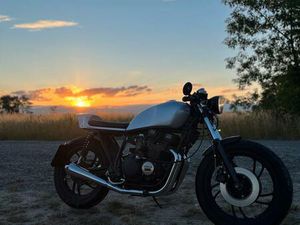 YAMAHA XJ 550 CAFE RACER BOBBER SCRAMBLER