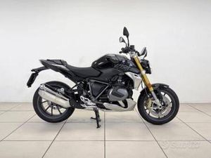 BMW R 1250 R TRIPLE BLACK