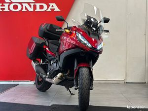 HONDA NT1100 AUTOMATIQUE BOITE DCT ROUGE - 1ÈRE MAIN - FAIBLE KILOMÉTRAGE