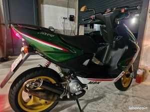 NITRO JAGUAR ECHANGE CONTRE MAGNUM RACING