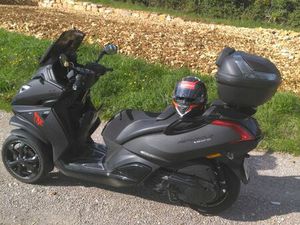 SCOOTER PEUGEOT METROPOLIS