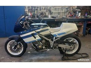 YAMAHA FZ 750 (1FN) SOLO