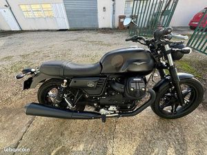 MOTO GUZZI V7 III 2020 (A2)