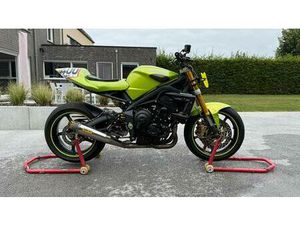 ② TRIUMPH STREET TRIPLE 675 ( CIRCUIT + STRAAT )