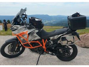 KTM 1090 ADVENTURE R. MIT SONDERAUSSTATTUNG