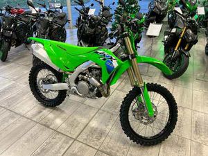KAWASAKI KX 450 2026 SKLADEM