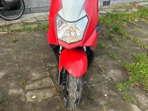 ② ZWART ROOD WIT SYM ORBIT 3