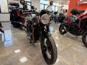 TRIUMPH STREET TWIN 900ABS