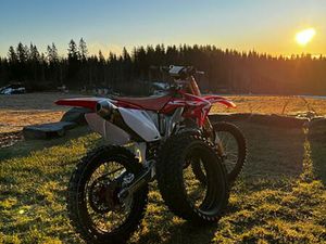 HONDA CRF 450 R