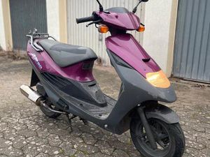 SUZUKI MOTORROLLER 2 TAKT 50 CCM - LÄUFT UND FÄHRT, AN BASTLER