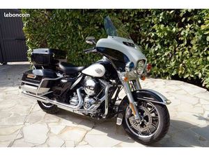 HARLEY DAVIDSON ELECTRA GLIDE POLICE