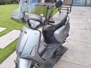 KYMCO NEW LIKE MAT GRIJS 45KM VAN 12-2020 — SCOOTERS | KYMCO — MARKTPLAATS