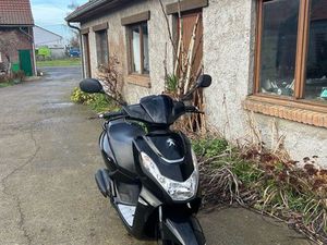 SCOOTER PEUGEOT KISBEE BLACK ÉDITION