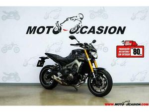 YAMAHA - MT 09