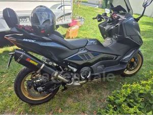 YAMAHA TMAX 560