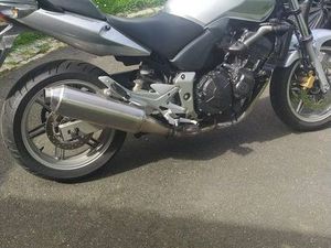 HONDA CBF 600 N ABS – FIABLE, SÉCURISANTE, PRÊTE À ROULER