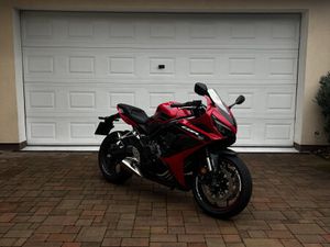 HONDA CBR 650R