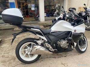 MOTO HONDA 1200 VFR DCT AVEC CT OK