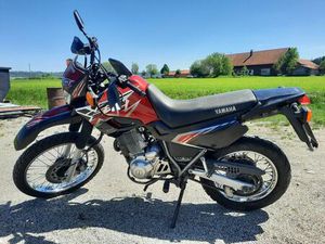 YAMAHA XT 600 E MOTRORRAD