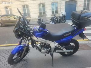 YAMAHA TDR 125 – 2003 – MOTEUR 5AE – 10 000 KM – MOTEUR À REFAIRE – PIÈCES INCLUSES