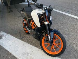 KTM DUKE 390