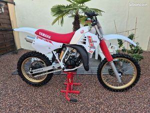 YAMAHA 125 YZ ANNÉE 1986