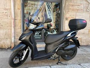 SUZUKI UX SIXTEEN 150 - 2010