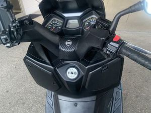 VENDO SYM JOYMAX Z 300 AMORA