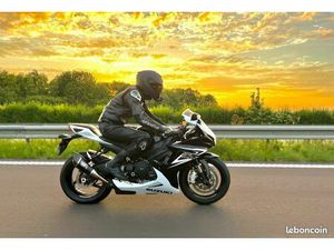 SUZUKI GSXR 600