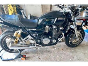 YAMAHA XJR 1200