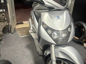 PIAGGIO BERVERLY 125 2004