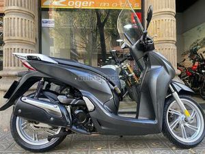 HONDA - SCOOPY SH300I