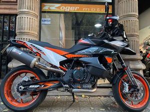 KTM - 890