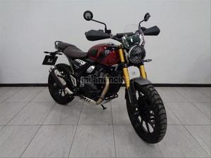 TRIUMPH - SCRAMBLER 400 X